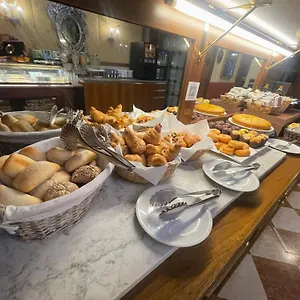 Fontana 3*, Veneza Itália